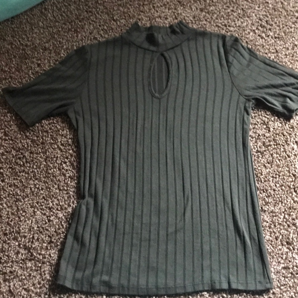 Green keyhole shirt